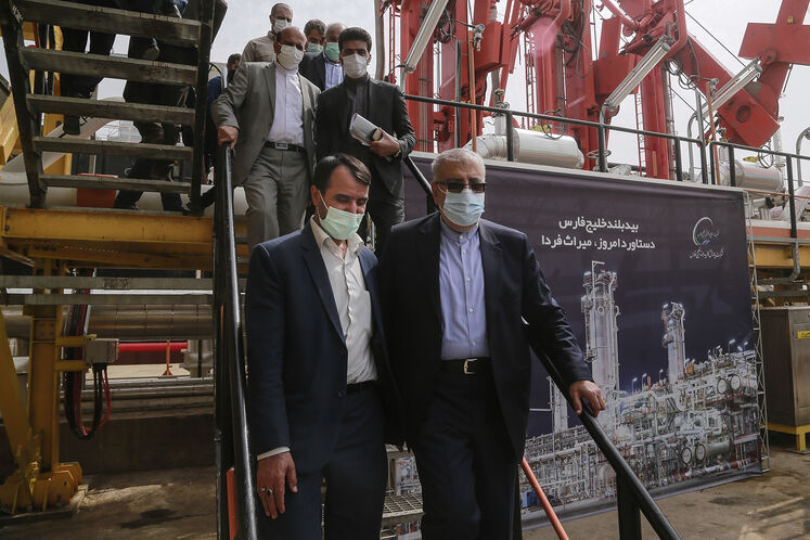جواد اوجی، وزیر نفت در ماهشهر