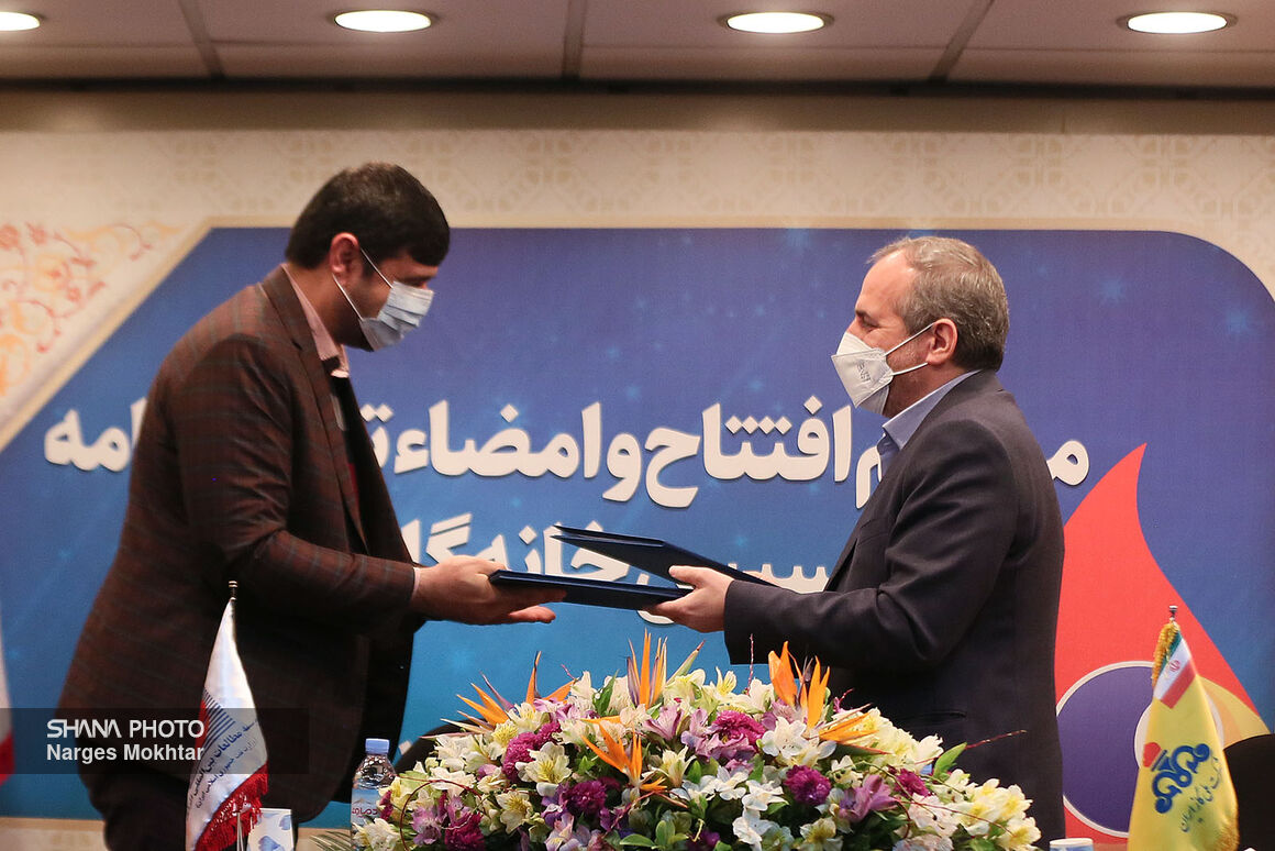 تفاهم‌نامه تأسیس خانه گاز ایران امضا شد