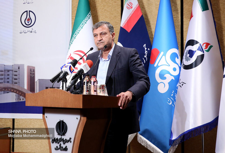 اجرای طرح پتروپالایشی در بندرعباس، هرمزگان را به قطب پالایش کشور تبدیل میکند اجرای طرح پتروپالایشی در بندرعباس، هرمزگان را به قطب پالایش کشور تبدیل میکند