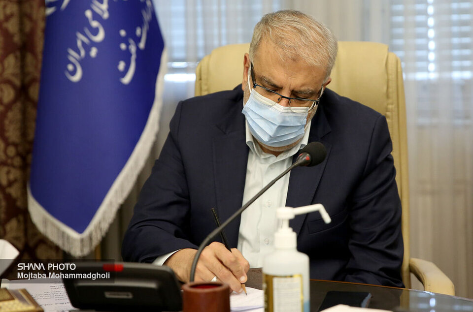 تولید روزانه میدان آزادگان با ۷ میلیارد دلار سرمایهگذاری به ۵۷۰ هزار بشکه میرسد تولید روزانه میدان آزادگان با ۷ میلیارد دلار سرمایهگذاری به ۵۷۰ هزار بشکه میرسد