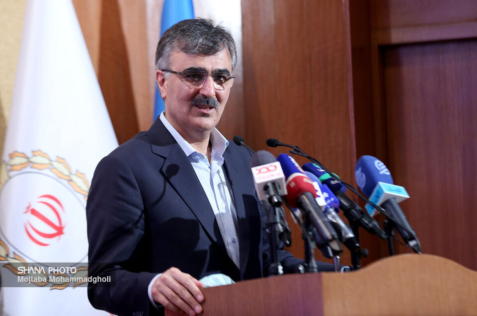 Iran’s oil sector nine-month growth tops 16%, says chief banker Iran’s oil sector nine-month growth tops 16%, says chief banker