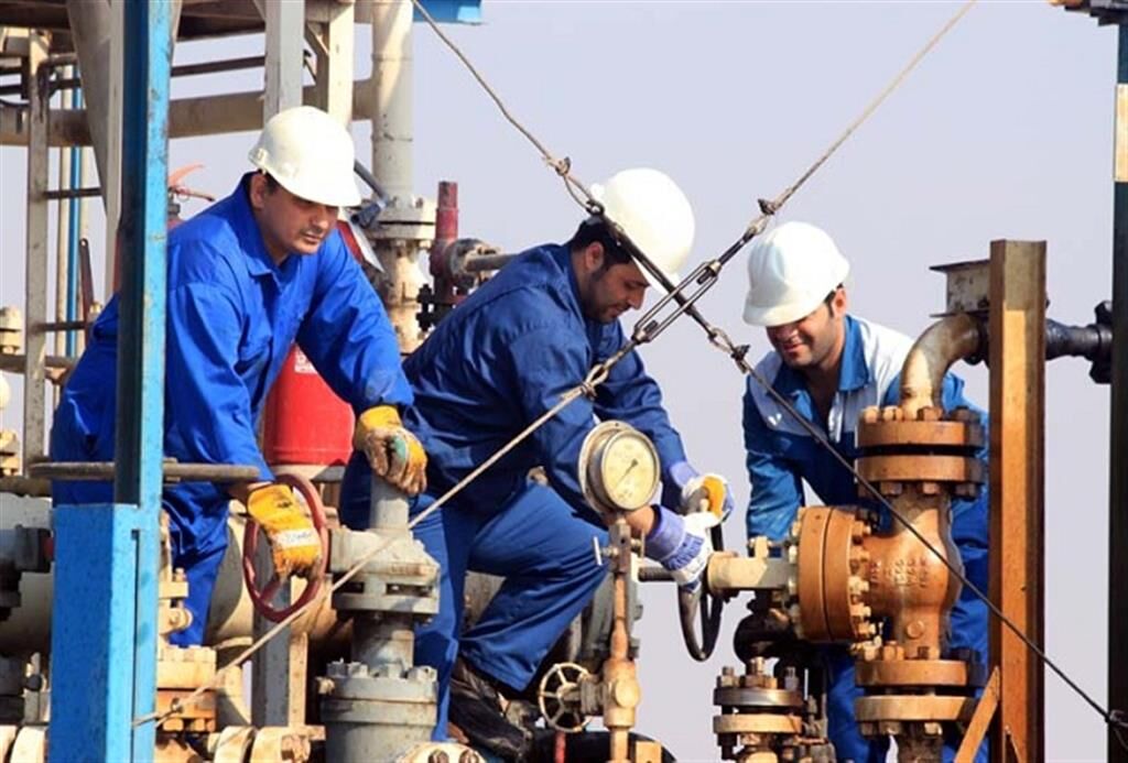 مشمولان بند «د» ایثارگری شرکت ملی نفت تا پایان دی‌ماه ۱۴۰۱ تبدیل وضعیت می‌شوند