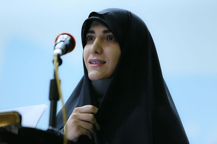 زینب قیصری، مشاور وزیر نفت در امور زنان و خانواده 
