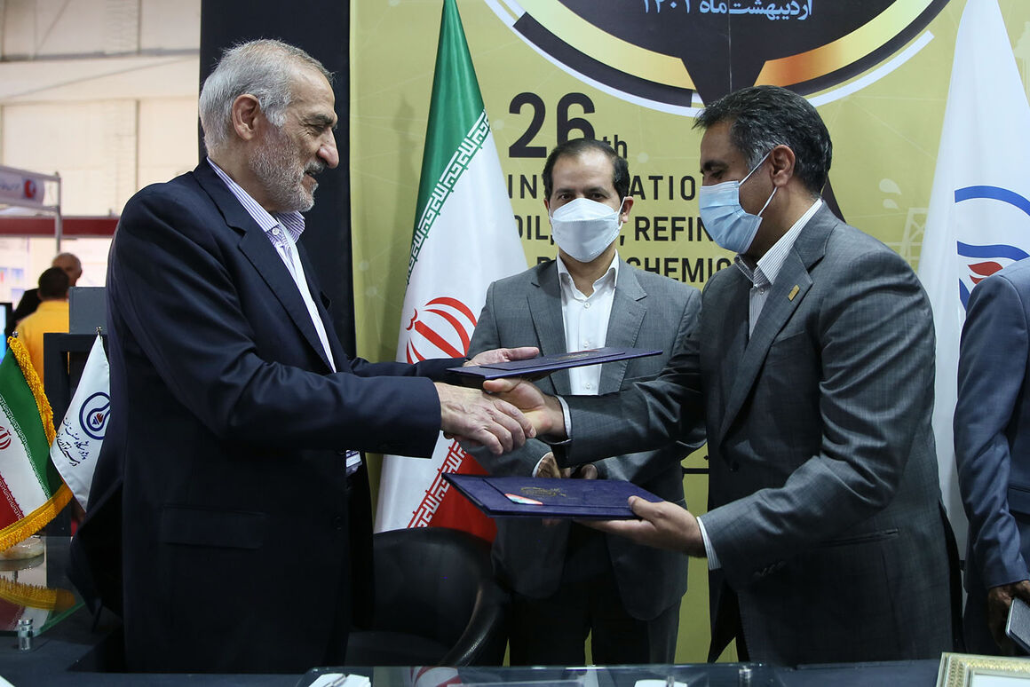 پژوهشگاه صنعت نفت و دانشگاه هرمزگان تفاهمنامه همکاری امضا کردند پژوهشگاه صنعت نفت و دانشگاه هرمزگان تفاهمنامه همکاری امضا کردند