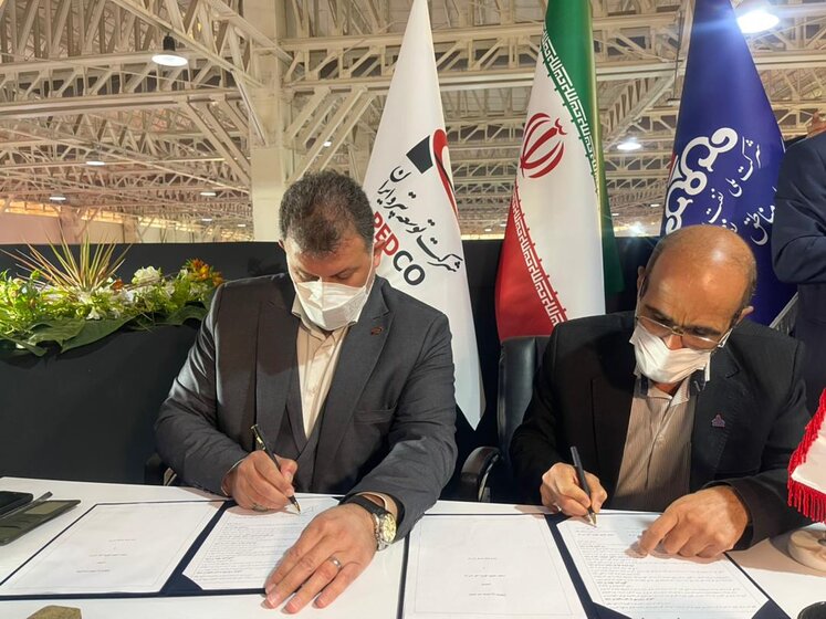 شرکت‌های مناطق نفت‌خیز جنوب و پترو ایران تفاهم‌نامه فنی - مالی امضا کردند