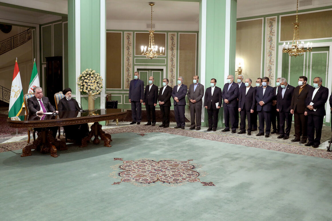 Iran, Tajikistan sign dozens of Cooperation Documents