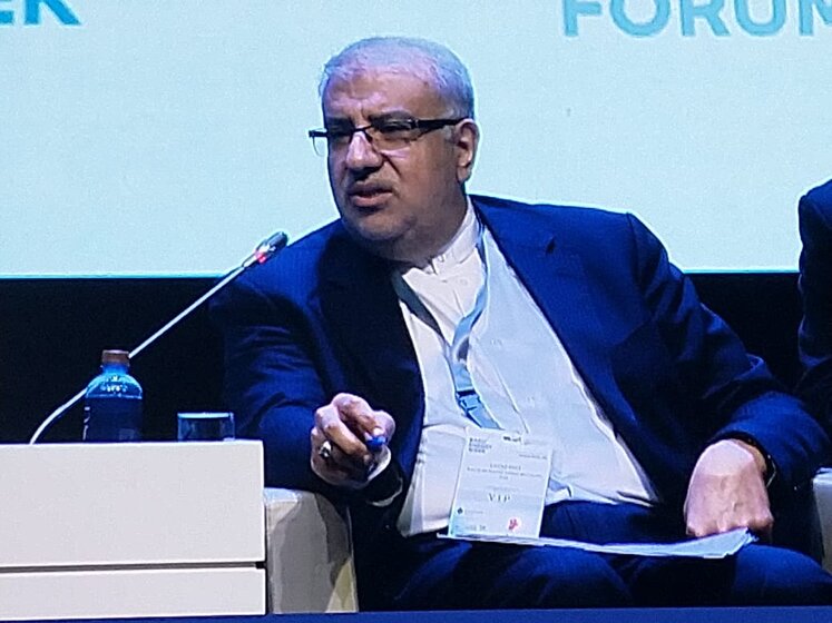Owji: Sanctions Could Not Hinder Iran’s Oil Industry Progress
