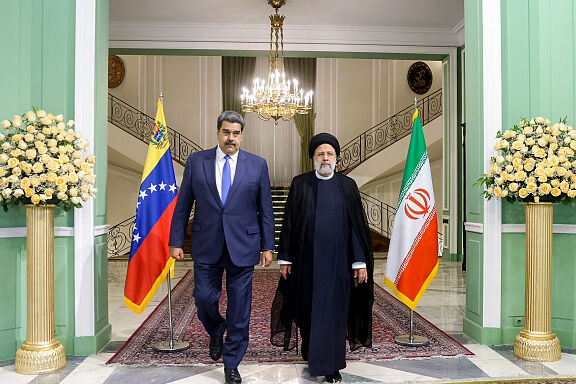 Iran, Venezuela Sign Comprehensive 20-Year Cooperation Document