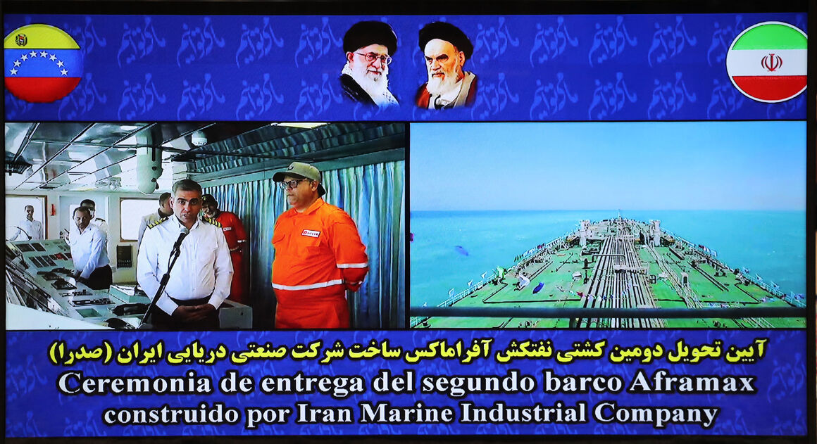 ساخت نفتکش ایرانی برای ونزوئلا اثبات کارآمدی الگوی اقتصاد مقاومتی است