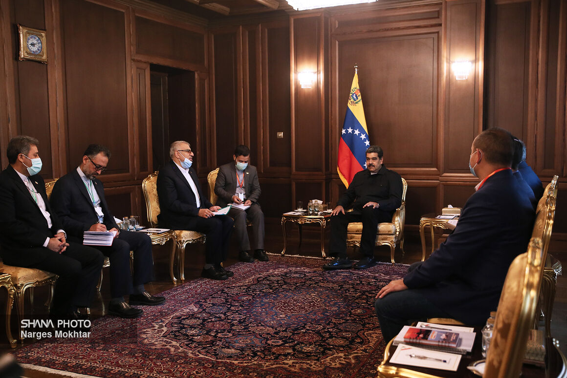 Minister of Petroleum meets with the President of Venezuela
