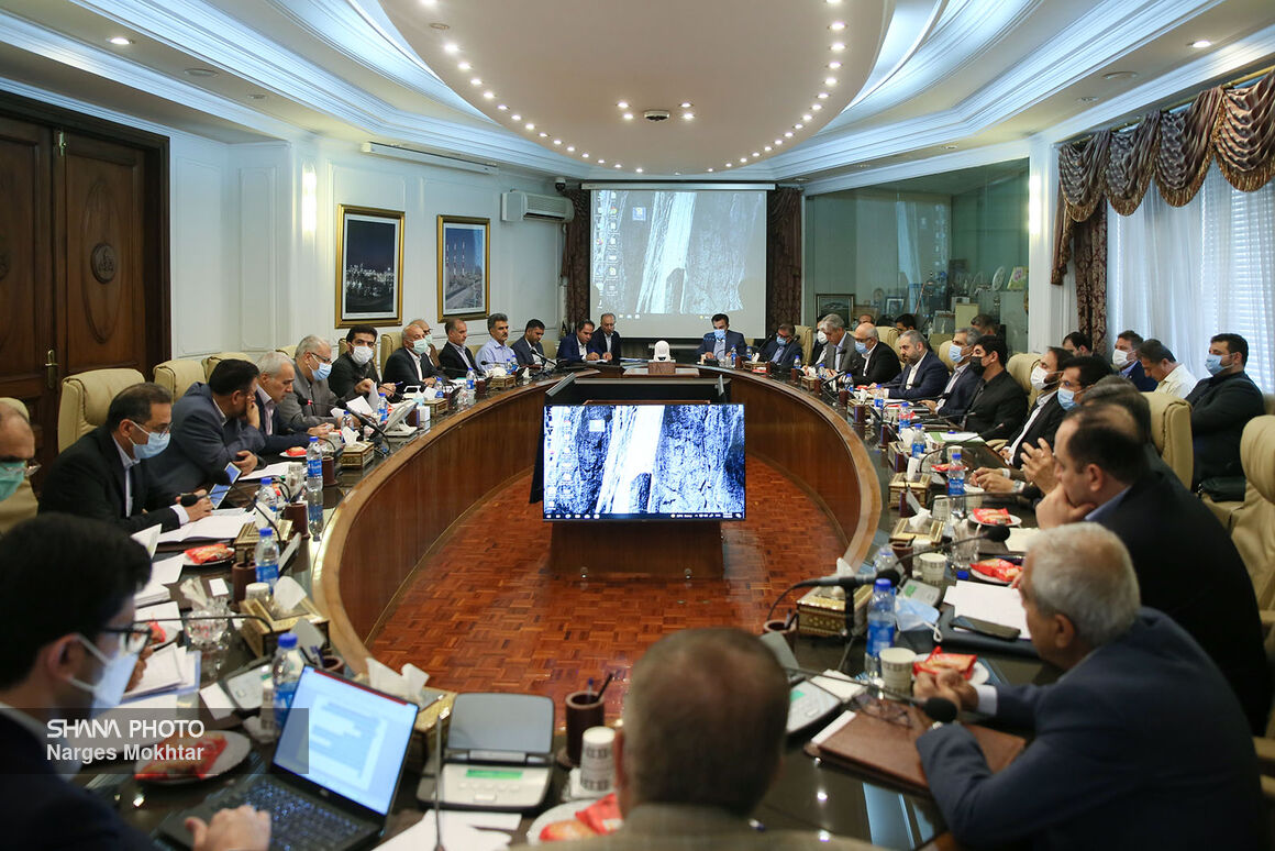 نشست مشترک مدیران عامل شرکت‌های پالایشی کشور با وزیر نفت