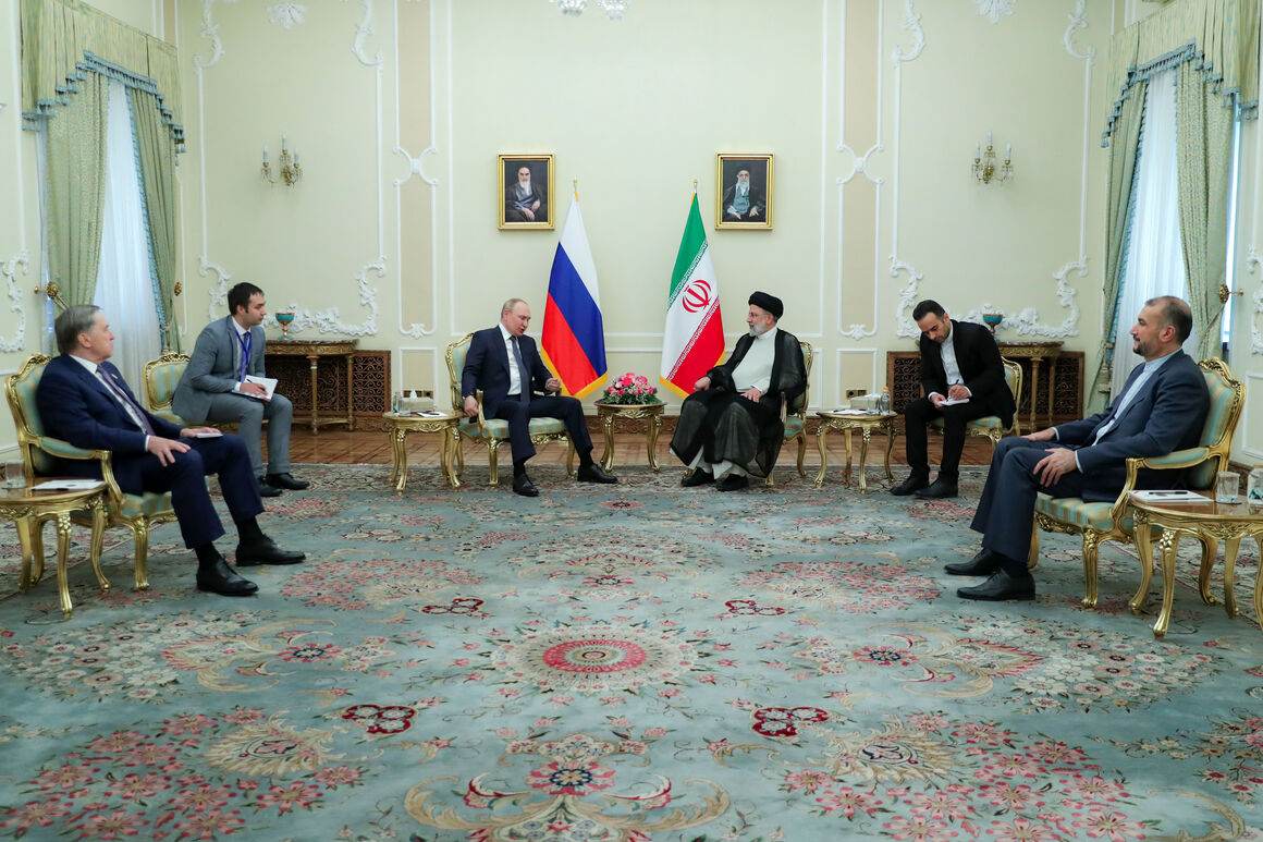 استمرار روند توسعه مناسبات راهبردی تهران و مسکو