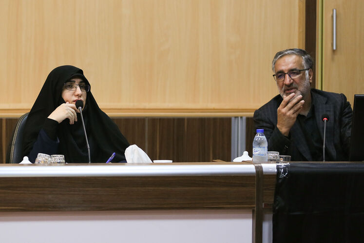 بازدید زینب قیصری، مشاور وزیر نفت در امور زنان و خانواده از پایانه نفتی خارک