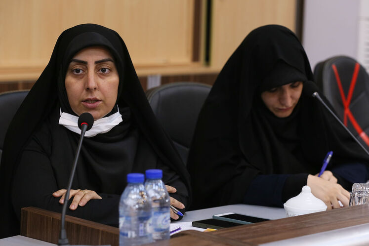 بازدید زینب قیصری، مشاور وزیر نفت در امور زنان و خانواده از پایانه نفتی خارگ