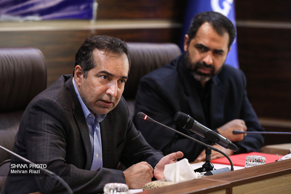 «صنعت نفت» پاسخگو و شفاف است «صنعت نفت» پاسخگو و شفاف است