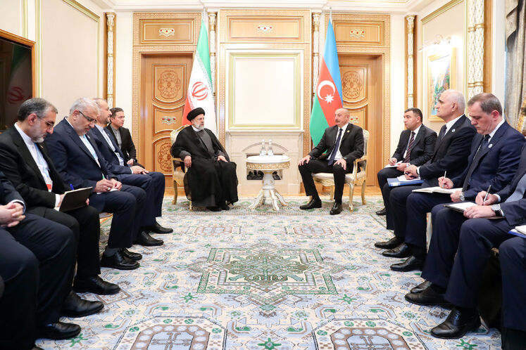 دیدار رئیس جمهور و جمعی از وزرا با الهام علی‌اف، رئیس‌جمهوری آذربایجان