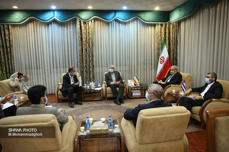 دیدار جواد اوجی، وزیر نفت با الکسیس برندریچ وگا، سفیر کوبا در ایران