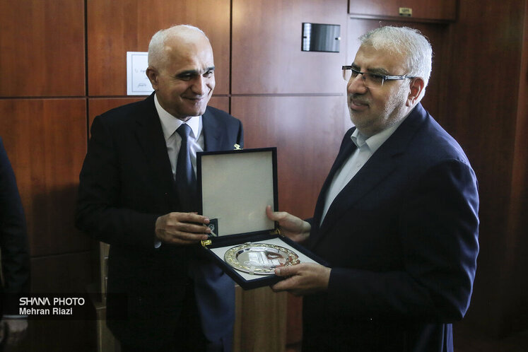 دیدار جواد اوجی، وزیر نفت با شاهین مصطفی‌یف، معاون نخست‌وزیر جمهوری آذربایجان
