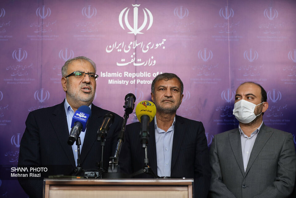 سرمایهگذاری ۲۴ میلیارد دلاری صنعت نفت در قطب پالایشی کشور سرمایهگذاری ۲۴ میلیارد دلاری صنعت نفت در قطب پالایشی کشور