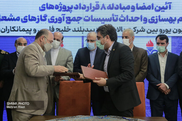 آیین امضای قراردادهای جمع‌آوری گازهای مشعل -  شرکت پالایش گاز بیدبلند خلیج فارس با شرکت های ایرانی