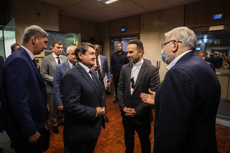 دیدار جواد اوجی، وزیر نفت با ایگور لویتین، دستیار ارشد رئیس‌جمهوری روسیه