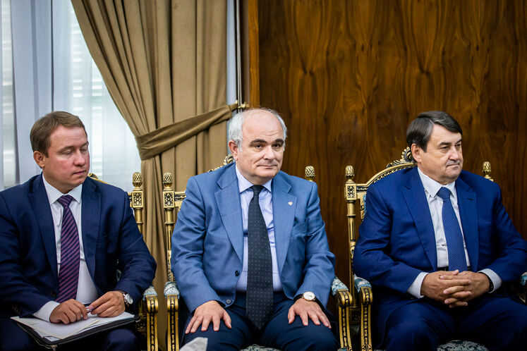 دیدار محمد مخبر معاون اول رئیس‌جمهوری و ایگور لویتین، دستیار ارشد رئیس‌جمهوری روسیه