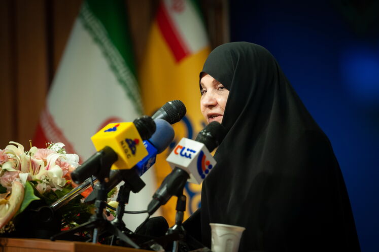 عفت شریعتی کوهبنانی، نماینده زرند و کوهبانان در مجلس شورای اسلامی