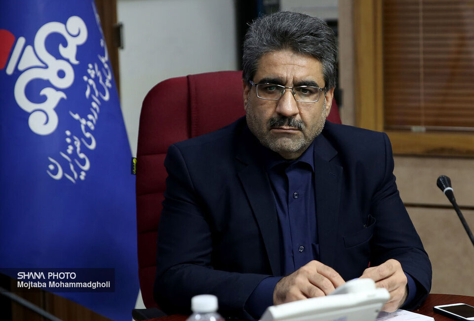 ثبت مصرف بیسابقه روزانه ۱۱۱ میلیون لیتر بنزین در دیماه ۱۴۰۱/ توزیع بنزین سوپر در مراکز استانها ثبت مصرف بیسابقه روزانه ۱۱۱ میلیون لیتر بنزین در دیماه ۱۴۰۱/ توزیع بنزین سوپر در مراکز استانها