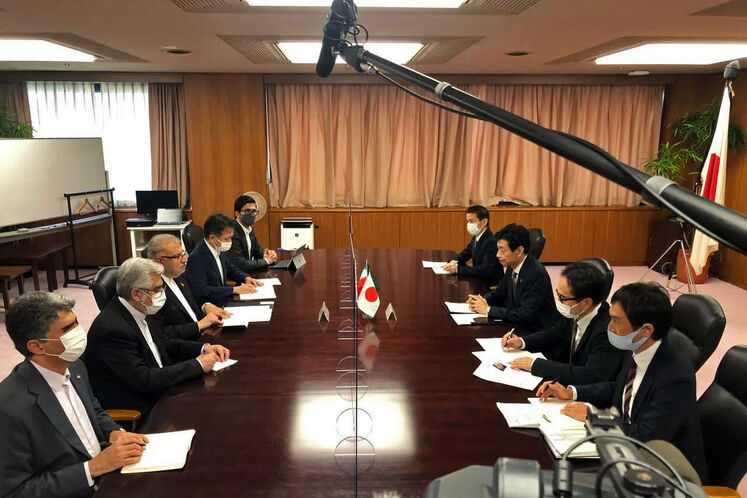 دیدار جواد اوجی، وزیر نفت با نیشیمورا وزیر اقتصاد تجارت و صنعت ژاپن