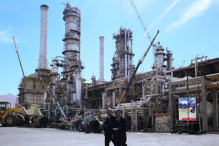 تعمیرات اساسی پالایشگاه نفت امام خمینی (ره) شازند

