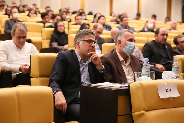 نشست معرفی فرصت‌های سرمایه‌گذاری در پروژه‌های تأمین خدمات شناوری مورد نیاز شرکت ملی نفت ایران