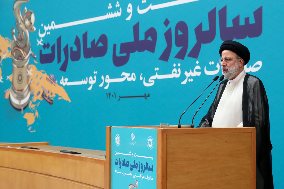 افزایش صادرات نفتی و غیرنفتی دشمن را عصبانی میکند افزایش صادرات نفتی و غیرنفتی دشمن را عصبانی میکند