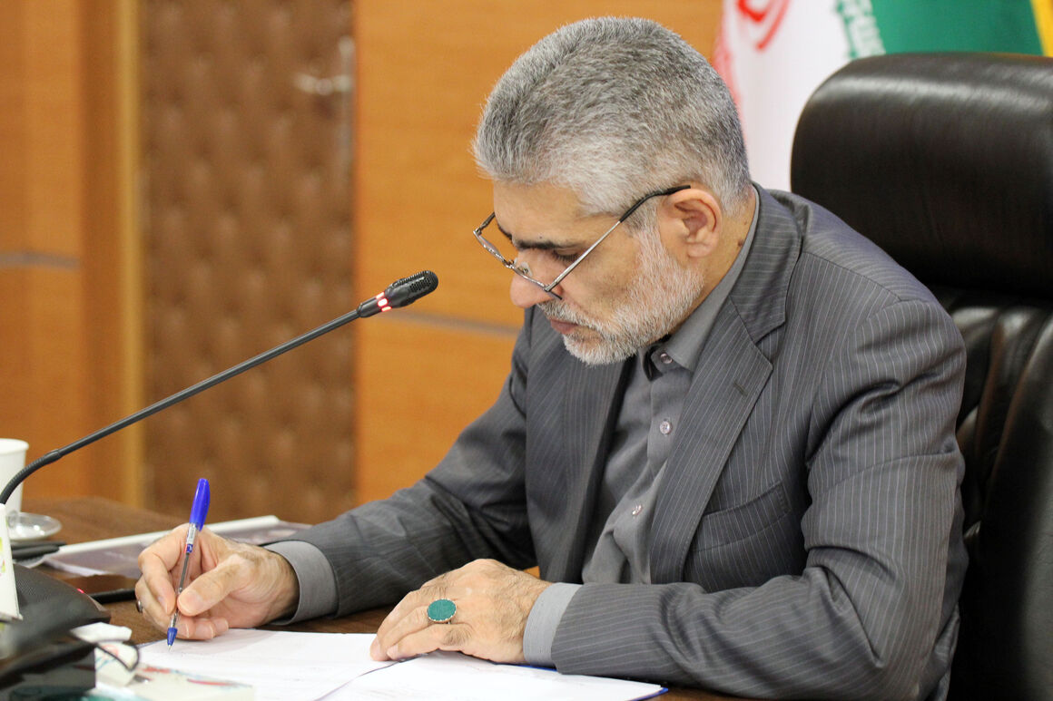 پیام رئیس صندوق بازنشستگی صنعت نفت برای حادثه تروریستی به حرم شاهچراغ پیام رئیس صندوق بازنشستگی صنعت نفت برای حادثه تروریستی به حرم شاهچراغ