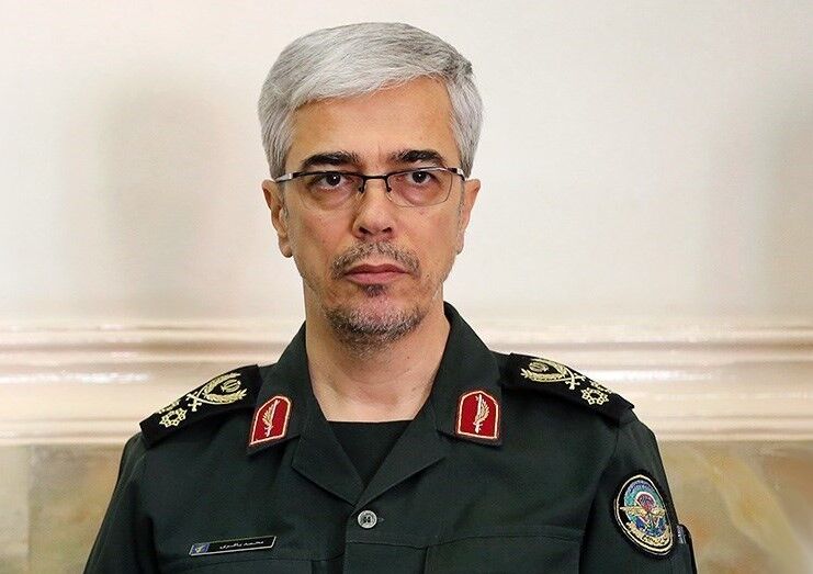 قدردانی رئیس ستاد کل نیروهای مسلح جمهوری اسلامی از وزیر نفت قدردانی رئیس ستاد کل نیروهای مسلح جمهوری اسلامی از وزیر نفت