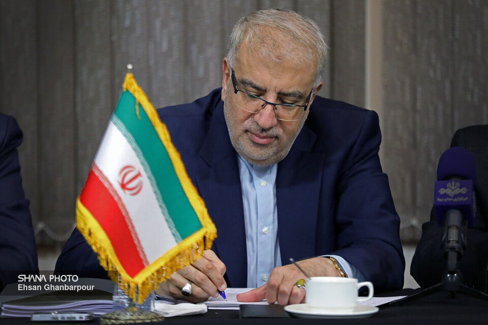 Iran’s oil minister condemns Israeli crimes in Gaza, supports oppressed Palestinian people