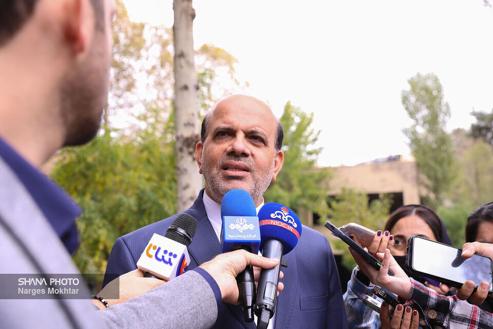 گاز فاز ۱۱ پارس جنوبی زمستان وارد مدار میشود/ مذاکره با مشتریان تازه و قدیمی برای توسعه بازار نفت ایران گاز فاز ۱۱ پارس جنوبی زمستان وارد مدار میشود/ مذاکره با مشتریان تازه و قدیمی برای توسعه بازار نفت ایران