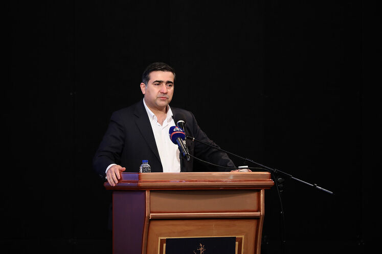  رضا دهقان، مدیر امور توسعه و مهندسی شرکت ملی نفت ایران 