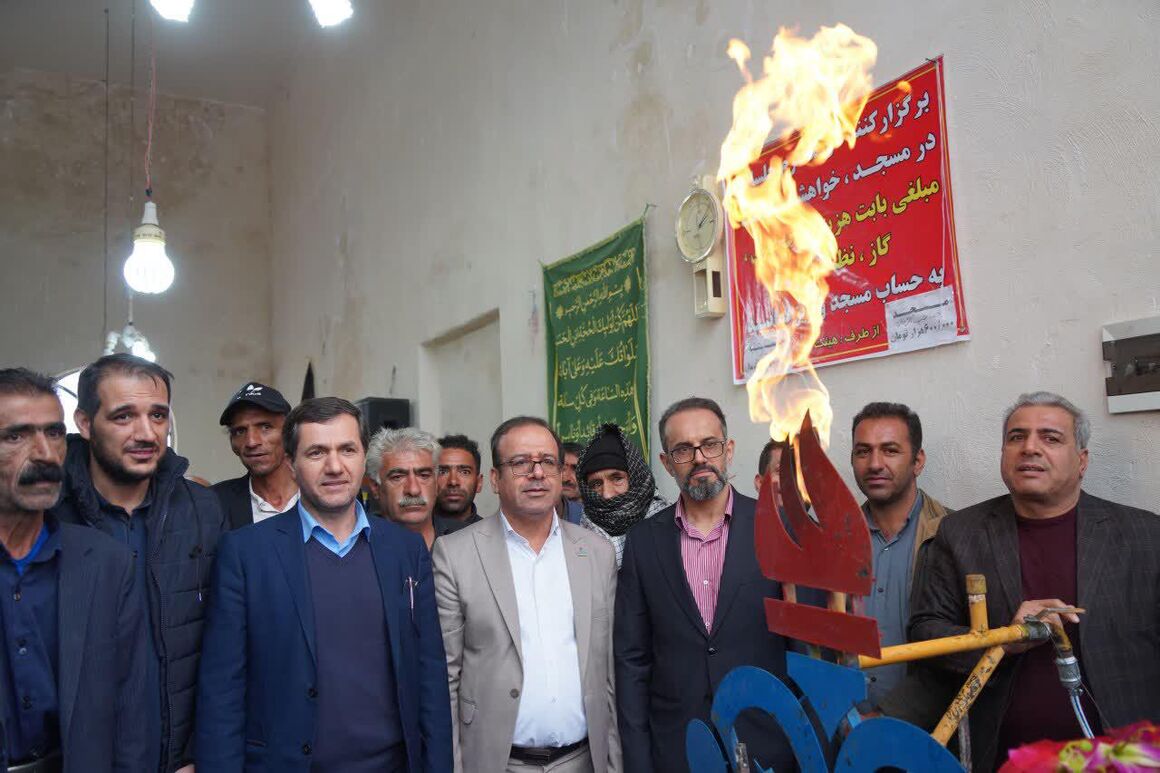 گاز به یک شهر و ۲۳ روستای دیگر لرستان رسید گاز به یک شهر و ۲۳ روستای دیگر لرستان رسید