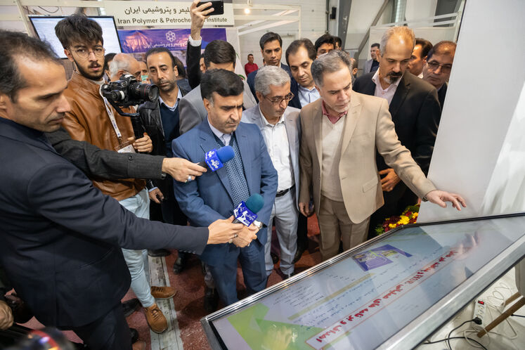 بازدید علی سلاجقه، رئیس سازمان حفاظت محیط زیست از بیستمین دوره نمایشگاه بینالمللی محیط زیست