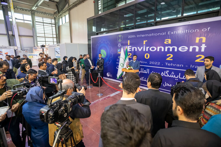 نشست خبری علی سلاجقه، رئیس سازمان حفاظت محیط زیست در حاشیه گشایش بیستمین دوره نمایشگاه بین‌المللی محیط زیست