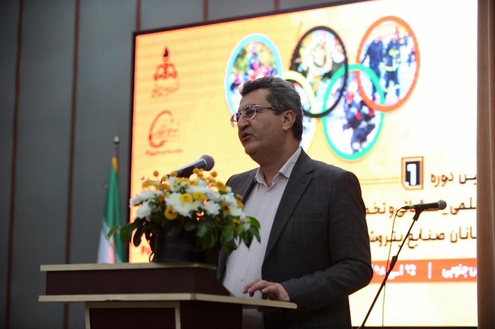 آتشنشانان برتر صنعت پتروشیمی عازم مسابقههای جهانی میشوند آتشنشانان برتر صنعت پتروشیمی عازم مسابقههای جهانی میشوند