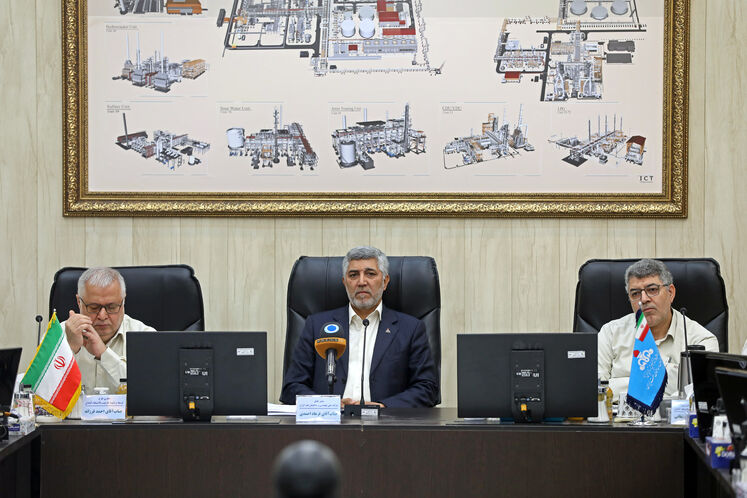 نشست خبری فرهاد احمدی مدیرعامل شرکت ملی مهندسی و ساختمان نفت ایران