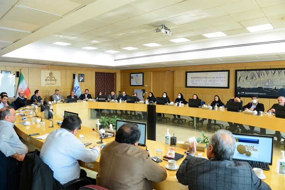 نهمین دوره جایزه تعالی صنعت پتروشیمی اسفندماه امسال برگزار میشود نهمین دوره جایزه تعالی صنعت پتروشیمی اسفندماه امسال برگزار میشود