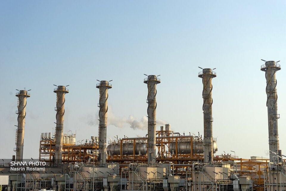 آغوش پالایشگاههای پارس جنوبی بهروی روزهای سرد باز شد آغوش پالایشگاههای پارس جنوبی بهروی روزهای سرد باز شد