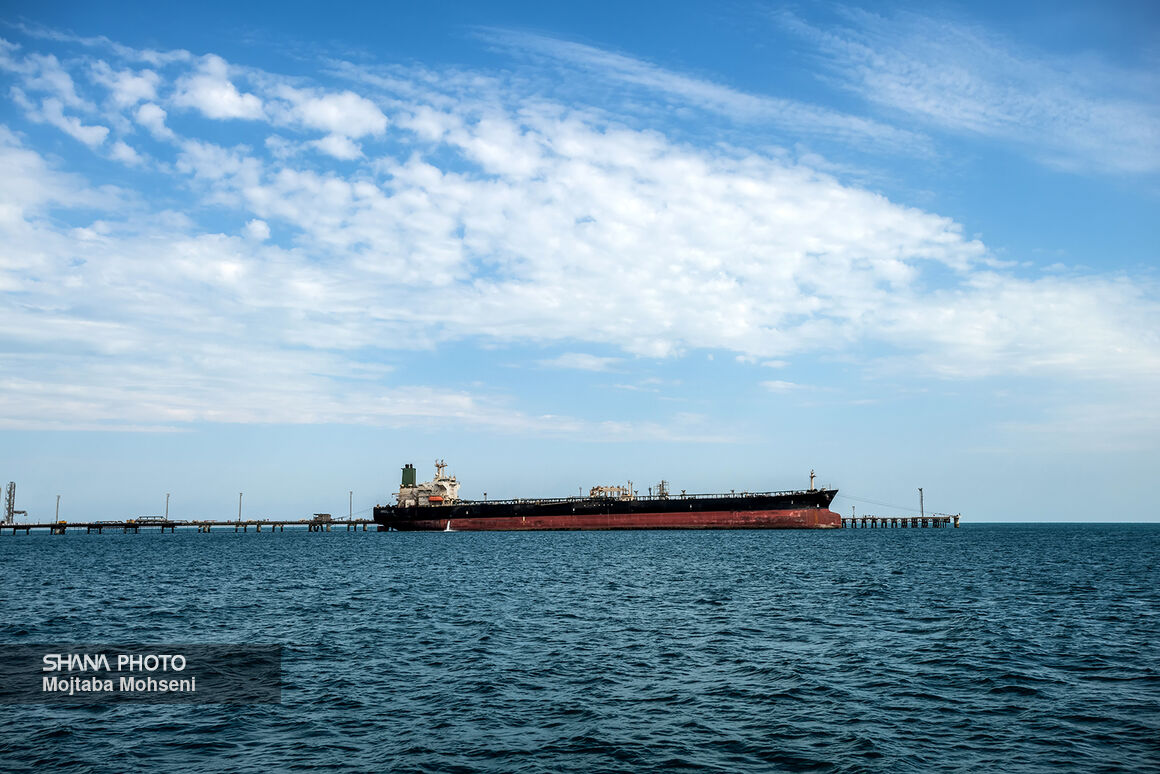 افزایش صادرات نفت ایران نشانه شکست سیاست تحریم نفتی از سوی آمریکاست