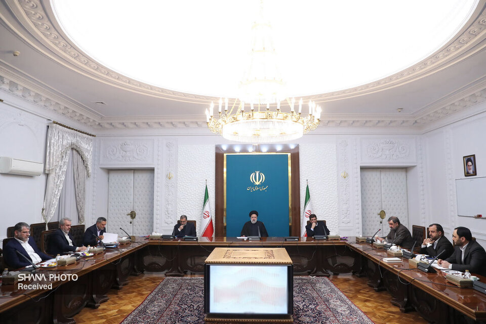 بخش نفت با ۶.۶ درصد بیشترین رشد اقتصادی را در ۶ ماه ۱۴۰۱ ثبت کرد بخش نفت با ۶.۶ درصد بیشترین رشد اقتصادی را در ۶ ماه ۱۴۰۱ ثبت کرد