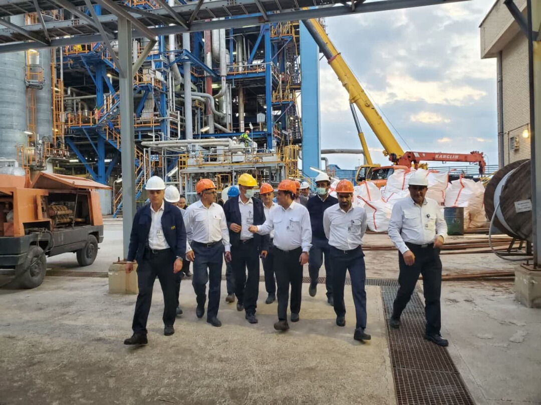 گامهای بلند پتروشیمی پردیس برای خودکفایی با تکیه بر دانش فنی بومی  گامهای بلند پتروشیمی پردیس برای خودکفایی با تکیه بر دانش فنی بومی