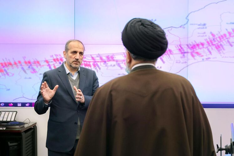 حضور سرزده سیدابراهیم رئیسی، رئیسجمهوری در مرکز مدیریت دیسپچینگ شرکت ملی گاز