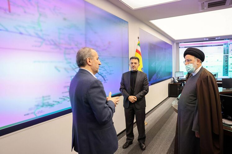 حضور سرزده سیدابراهیم رئیسی، رئیسجمهوری در مرکز مدیریت دیسپچینگ شرکت ملی گاز