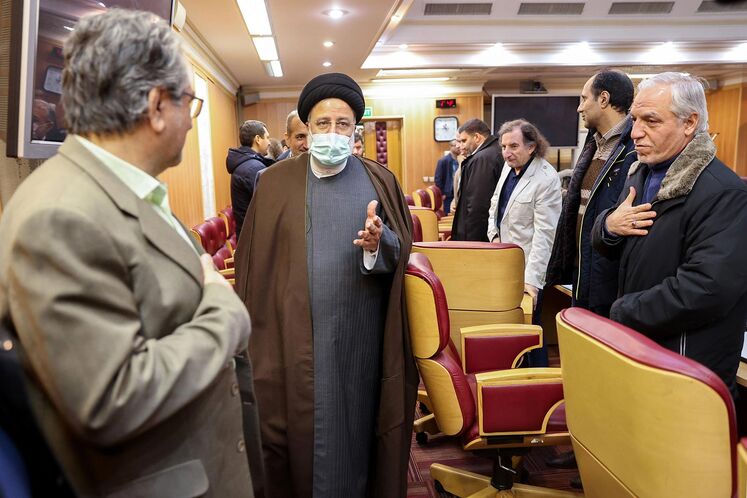 حضور سرزده سیدابراهیم رئیسی، رئیسجمهوری در مرکز مدیریت دیسپچینگ شرکت ملی گاز